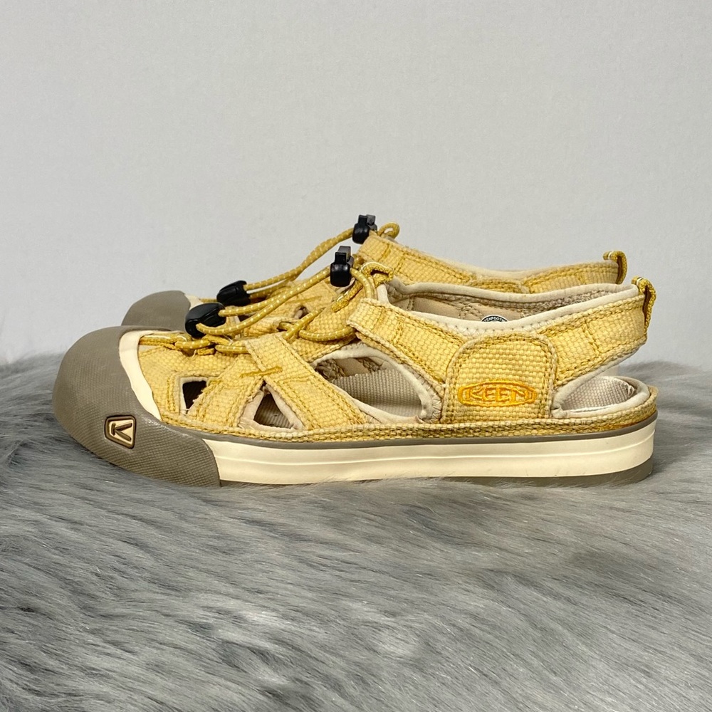 Keen Coronado Bungee Yellow Cream Grey Sandals